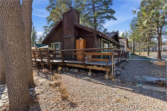 44667 Barton, Sugarloaf, CA 92386