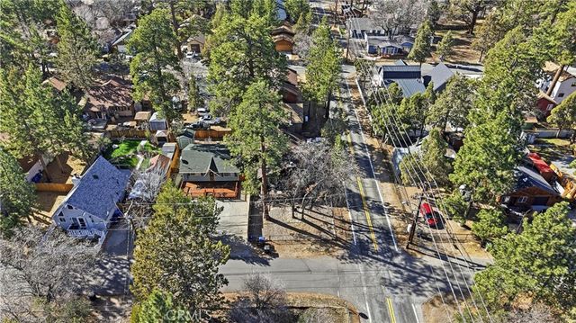 44667 Barton, Sugarloaf, CA 92386