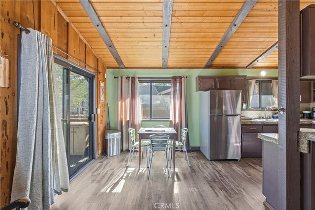 44667 Barton, Sugarloaf, CA 92386