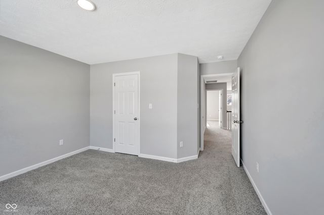 3653 Hayden Valley Drive, Bargersville, IN 46106