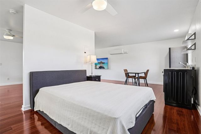 1100 E CAROLINE STREET 106, Tavares, FL 32778