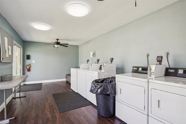 1100 E CAROLINE STREET 106, Tavares, FL 32778