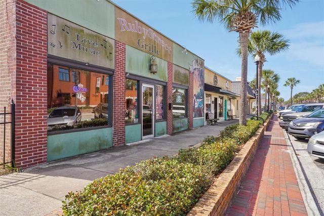 1100 E CAROLINE STREET 106, Tavares, FL 32778