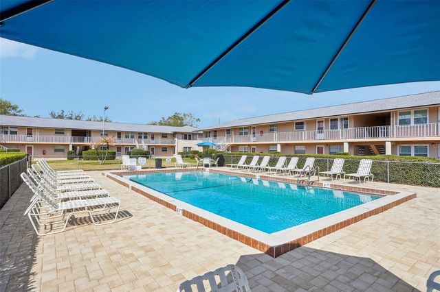 1100 E CAROLINE STREET 106, Tavares, FL 32778