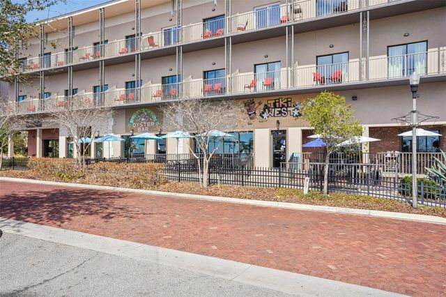 1100 E CAROLINE STREET 106, Tavares, FL 32778