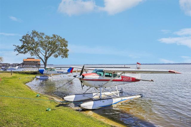 1100 E CAROLINE STREET 106, Tavares, FL 32778