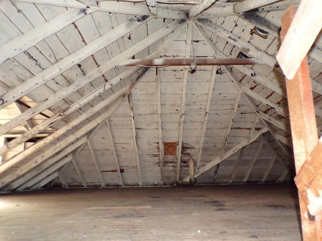 808 E 3RD Avenue, Coal Valley, IL 61240