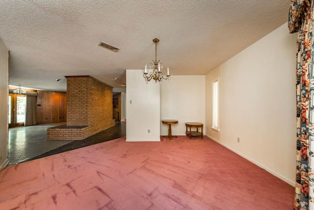 314 SE 5th Street, England, AR 72406