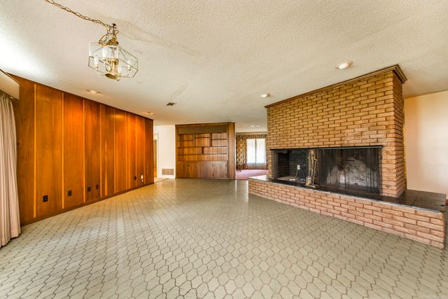 314 SE 5th Street, England, AR 72406