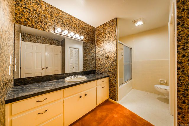 314 SE 5th Street, England, AR 72406