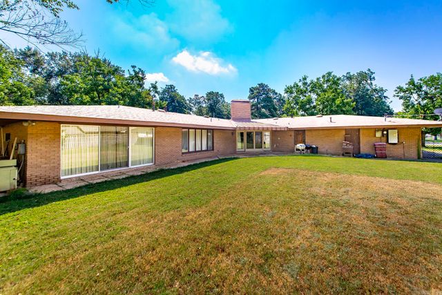 314 SE 5th Street, England, AR 72406