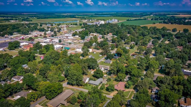 314 SE 5th Street, England, AR 72406