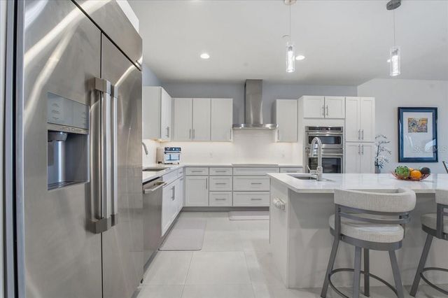 920 N OSCEOLA AVENUE 702, Clearwater, FL 33755