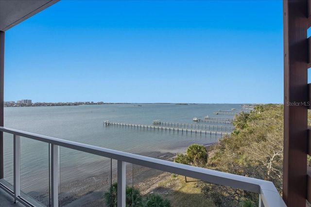 920 N OSCEOLA AVENUE 702, Clearwater, FL 33755