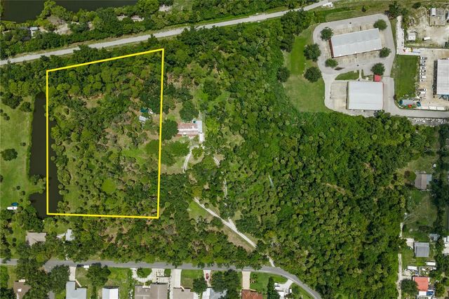 TWIN LAKES AVENUE B1, Nokomis, FL 34275
