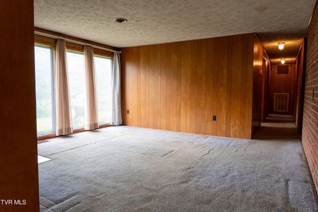 1583 Rock Springs Road, Kingsport, TN 37664