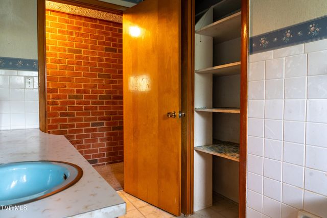 1583 Rock Springs Road, Kingsport, TN 37664