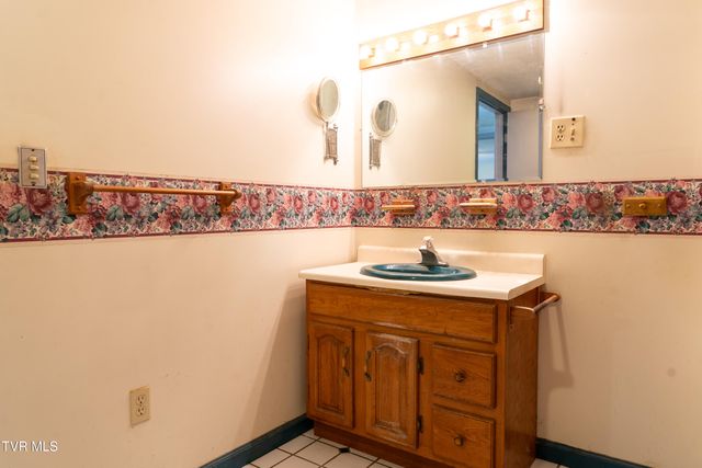 1583 Rock Springs Road, Kingsport, TN 37664