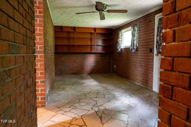 1583 Rock Springs Road, Kingsport, TN 37664