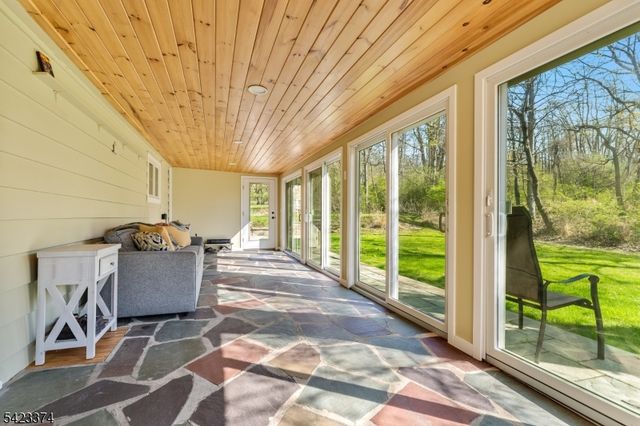 20 Woodland Terrace, High Bridge Boro, NJ 08829