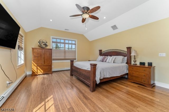 20 Woodland Terrace, High Bridge Boro, NJ 08829