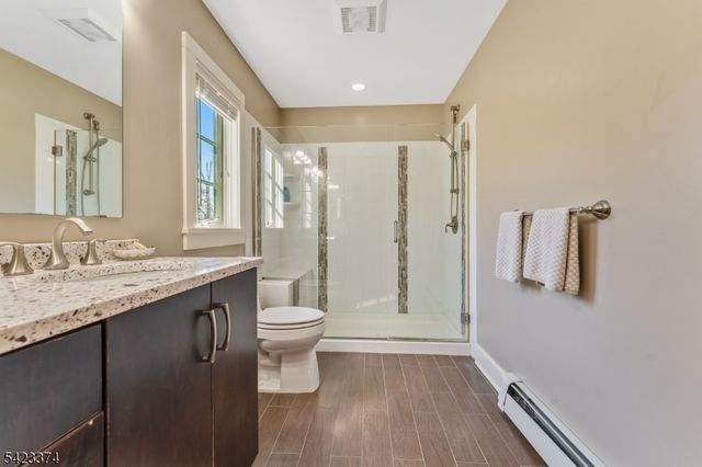 20 Woodland Terrace, High Bridge Boro, NJ 08829