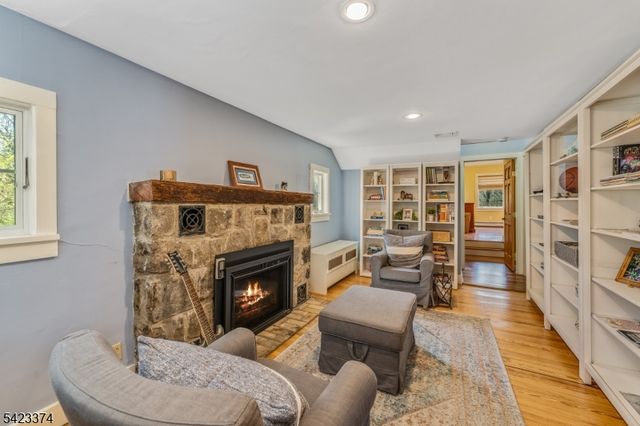 20 Woodland Terrace, High Bridge Boro, NJ 08829