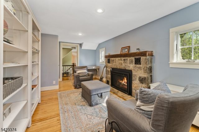 20 Woodland Terrace, High Bridge Boro, NJ 08829