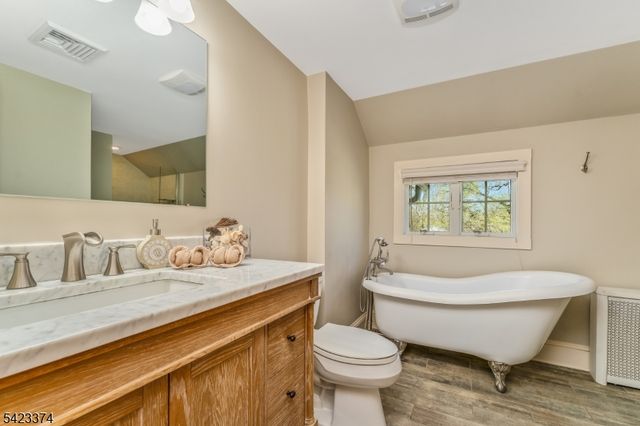 20 Woodland Terrace, High Bridge Boro, NJ 08829