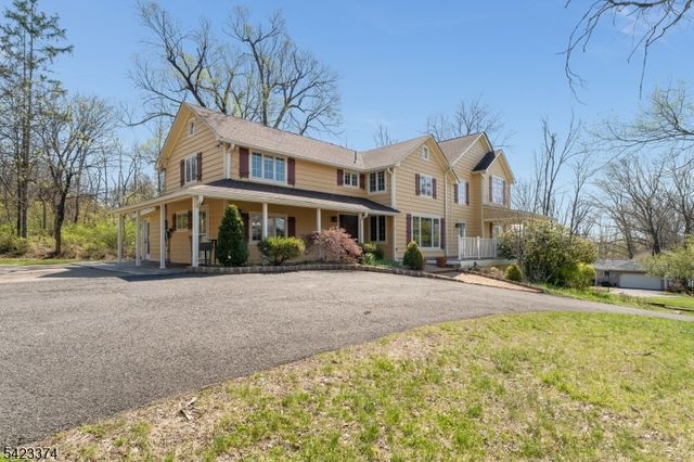 20 Woodland Terrace, High Bridge Boro, NJ 08829