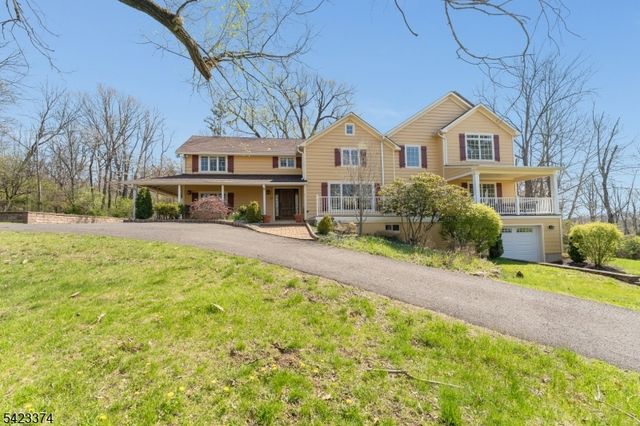 20 Woodland Terrace, High Bridge Boro, NJ 08829