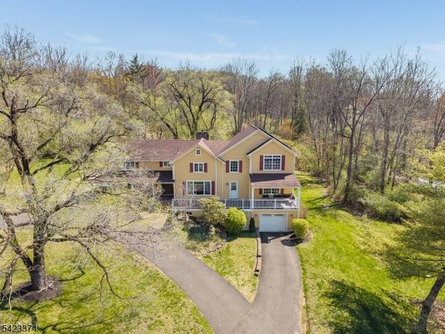 20 Woodland Terrace, High Bridge Boro, NJ 08829