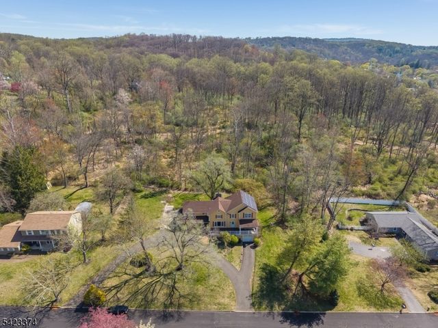 20 Woodland Terrace, High Bridge Boro, NJ 08829