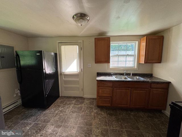 5819 SMITH STATION RD, Fredericksburg, VA 22407