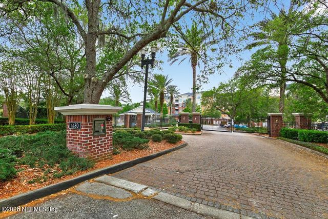 4480 DEERWOOD LAKE Parkway 431, Jacksonville, FL 32216