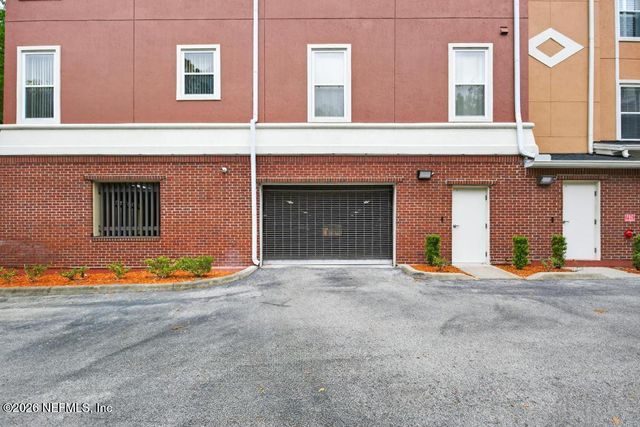 4480 DEERWOOD LAKE Parkway 431, Jacksonville, FL 32216