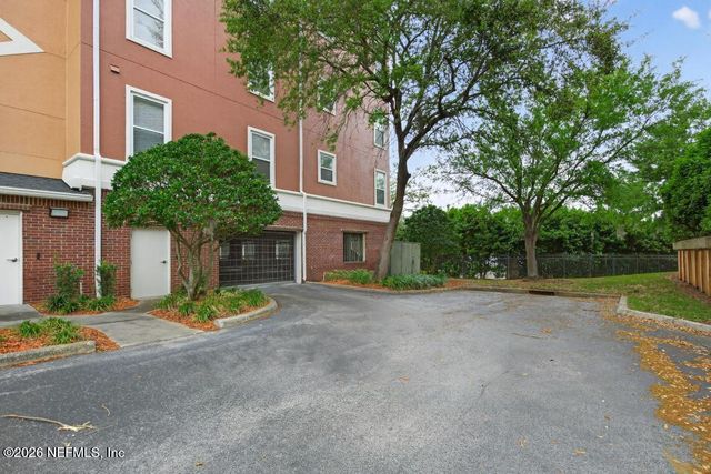 4480 DEERWOOD LAKE Parkway 431, Jacksonville, FL 32216