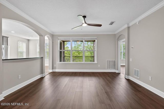 4480 DEERWOOD LAKE Parkway 431, Jacksonville, FL 32216