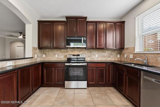 4480 DEERWOOD LAKE Parkway 431, Jacksonville, FL 32216