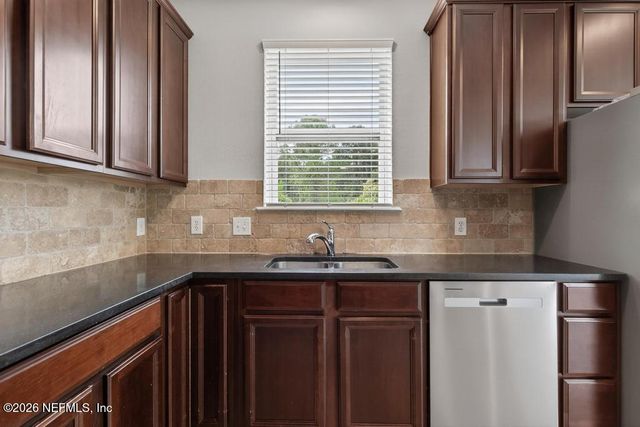 4480 DEERWOOD LAKE Parkway 431, Jacksonville, FL 32216