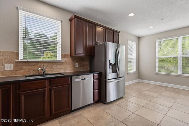 4480 DEERWOOD LAKE Parkway 431, Jacksonville, FL 32216