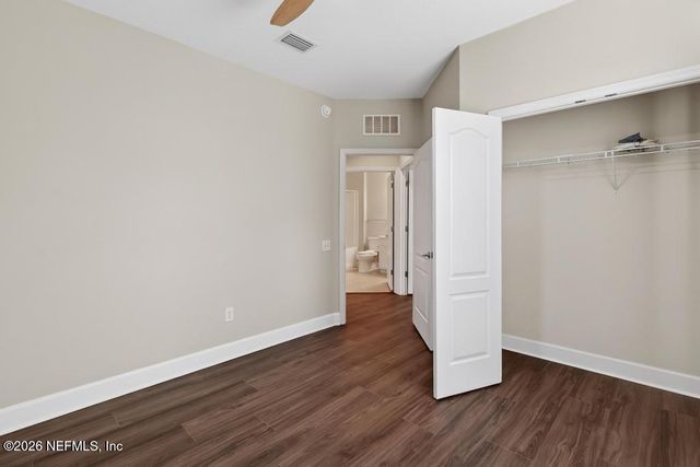 4480 DEERWOOD LAKE Parkway 431, Jacksonville, FL 32216