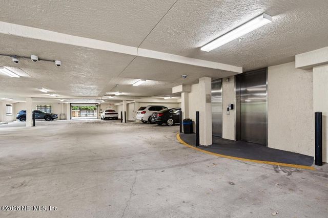 4480 DEERWOOD LAKE Parkway 431, Jacksonville, FL 32216