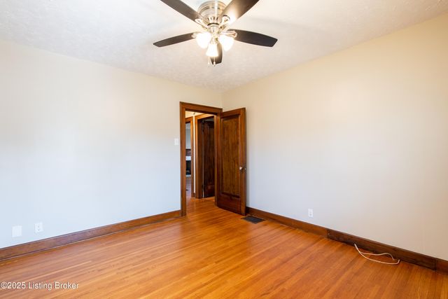 1852 Princeton Dr, Louisville, KY 40205