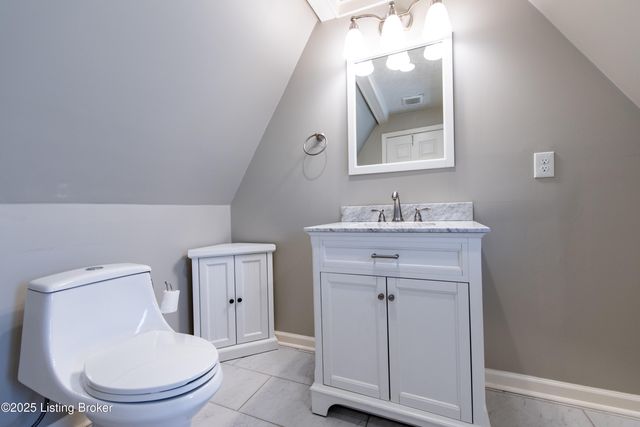 1852 Princeton Dr, Louisville, KY 40205