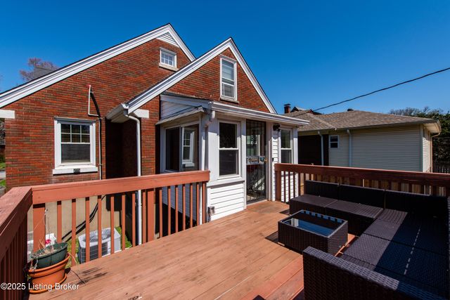 1852 Princeton Dr, Louisville, KY 40205