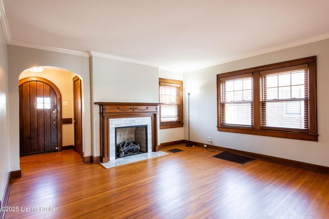 1852 Princeton Dr, Louisville, KY 40205