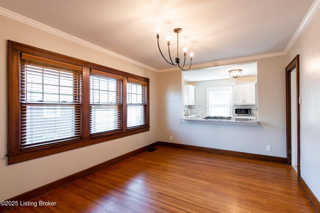 1852 Princeton Dr, Louisville, KY 40205