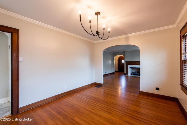 1852 Princeton Dr, Louisville, KY 40205