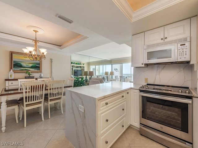 3443 Gulf Shore BLVD N 309, Naples, FL 34103